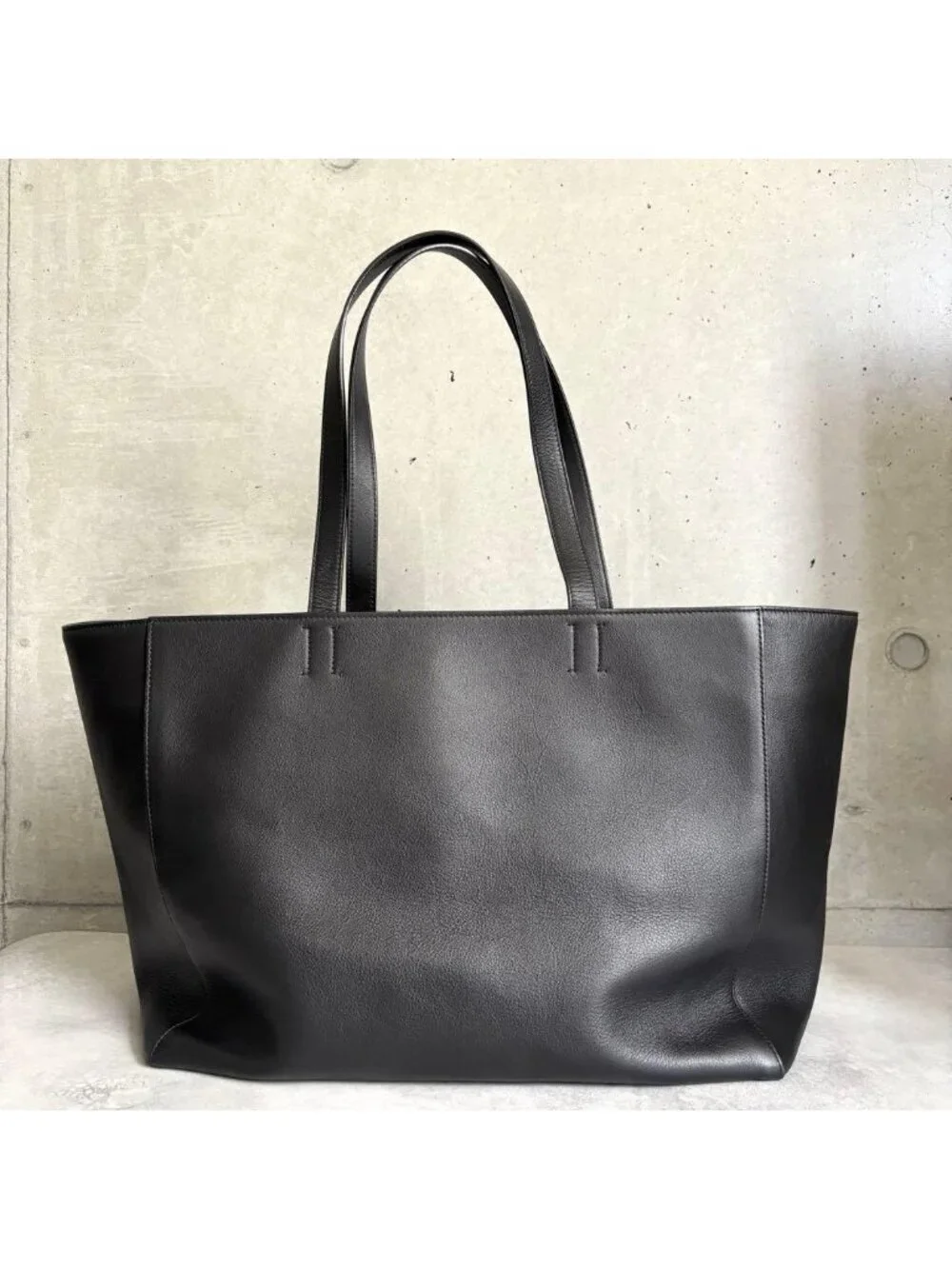 Balenciaga East Waist Tote Leather Black